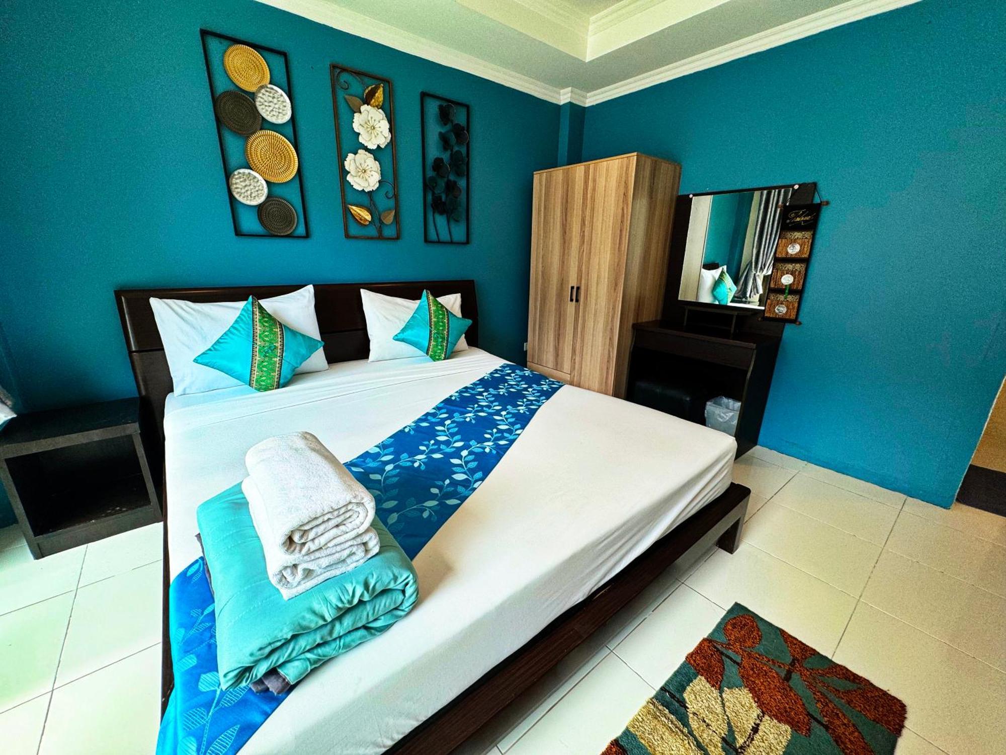 Sky Silk Decoration House Hotel Patong Exterior photo