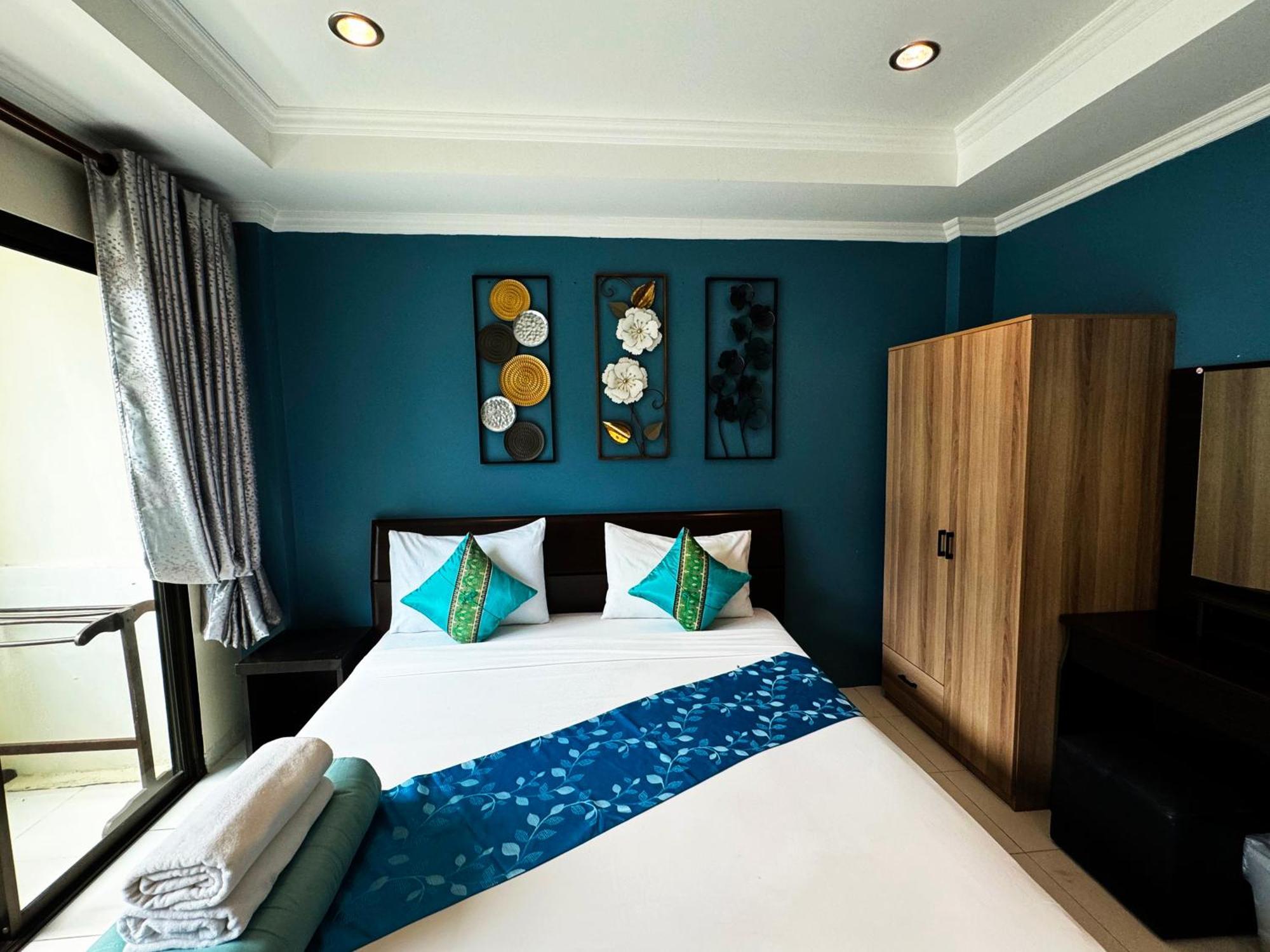Sky Silk Decoration House Hotel Patong Exterior photo
