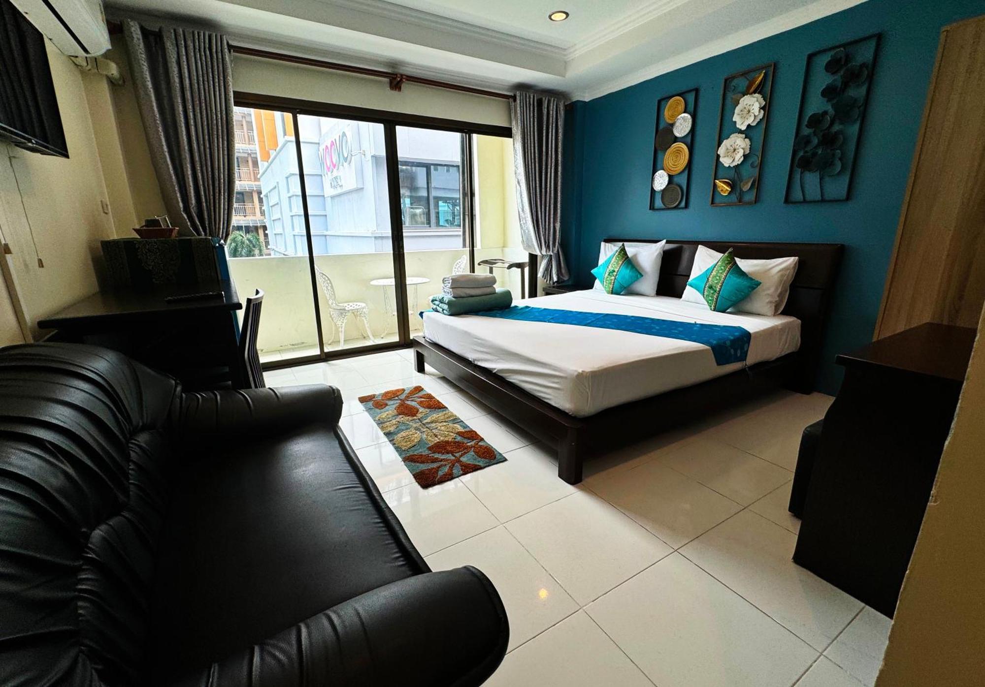 Sky Silk Decoration House Hotel Patong Exterior photo